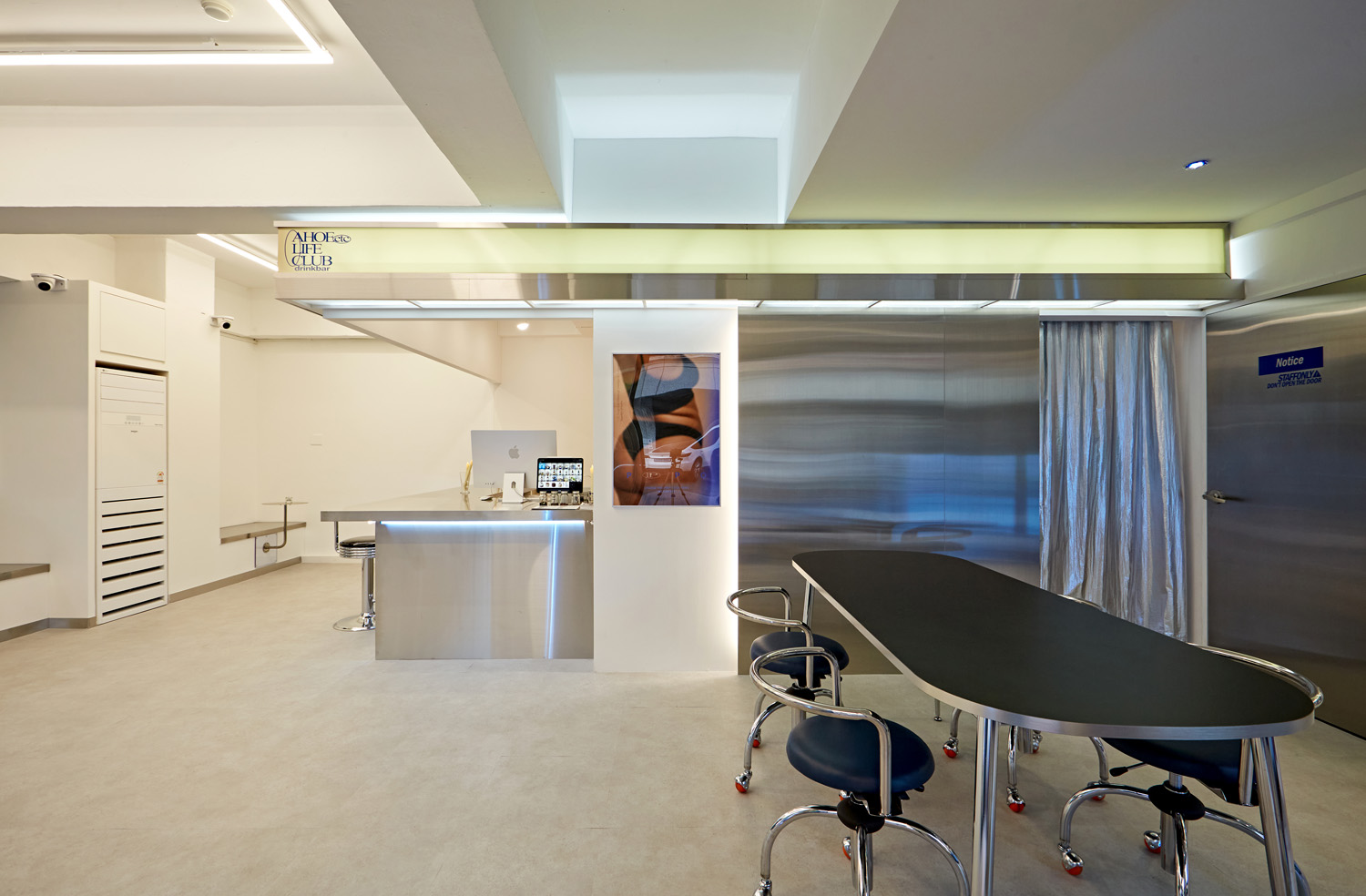 现代简约 18 平米咖啡厅设计-6