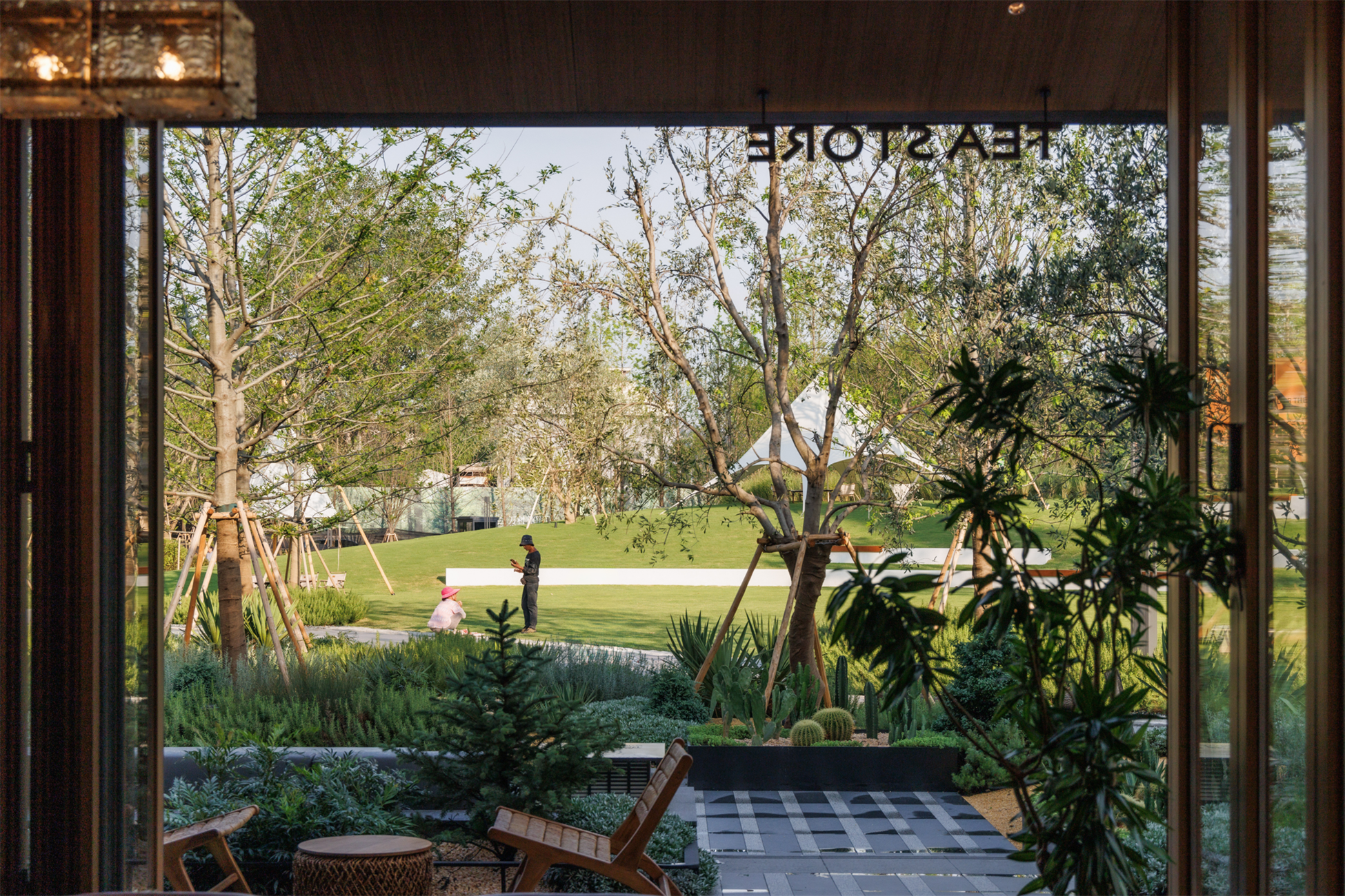 万科檐语间：城市中的原野 公园里的商业 / ROXin容心设计-47