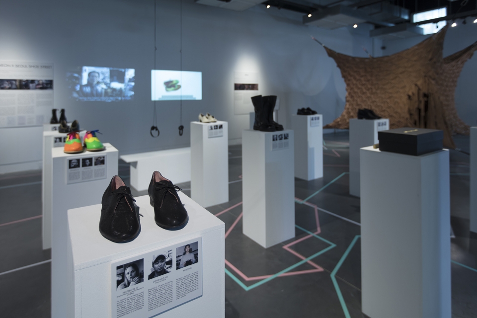 奇幻 NEON | 英国设计事务所探索建筑与艺术的交融-44