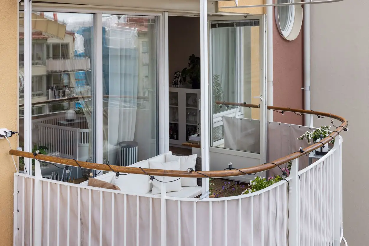 曲线美学 | 瑞典木质条纹墙的装饰魅力-27