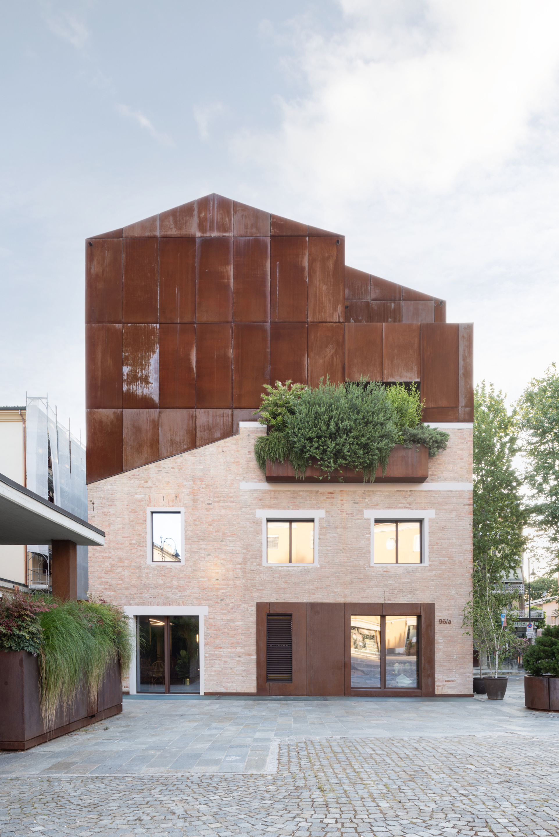 电动汽车概念店丨意大利丨Ambientevario-47