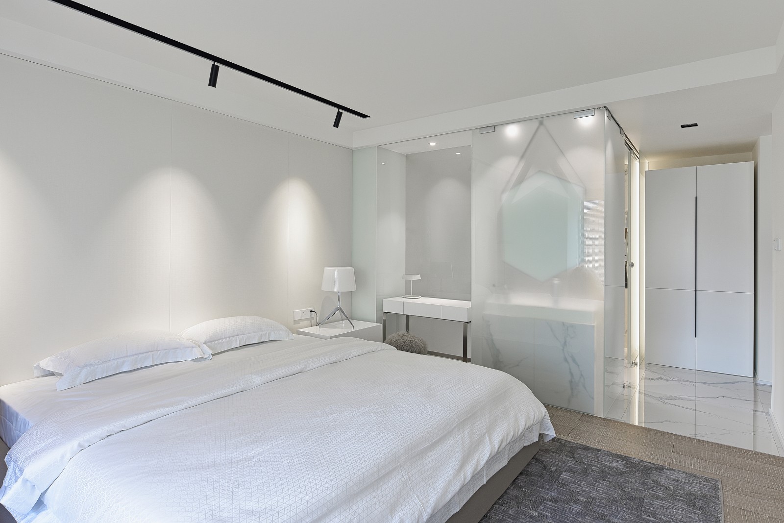 165㎡黑白现代,素简生活  王严民-36