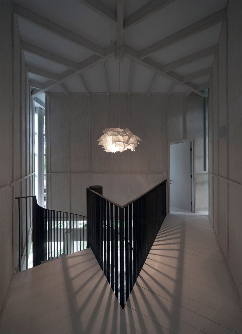 智利湖畔的圆形玻璃屋丨Izquierdo Lehmann 工作室-10