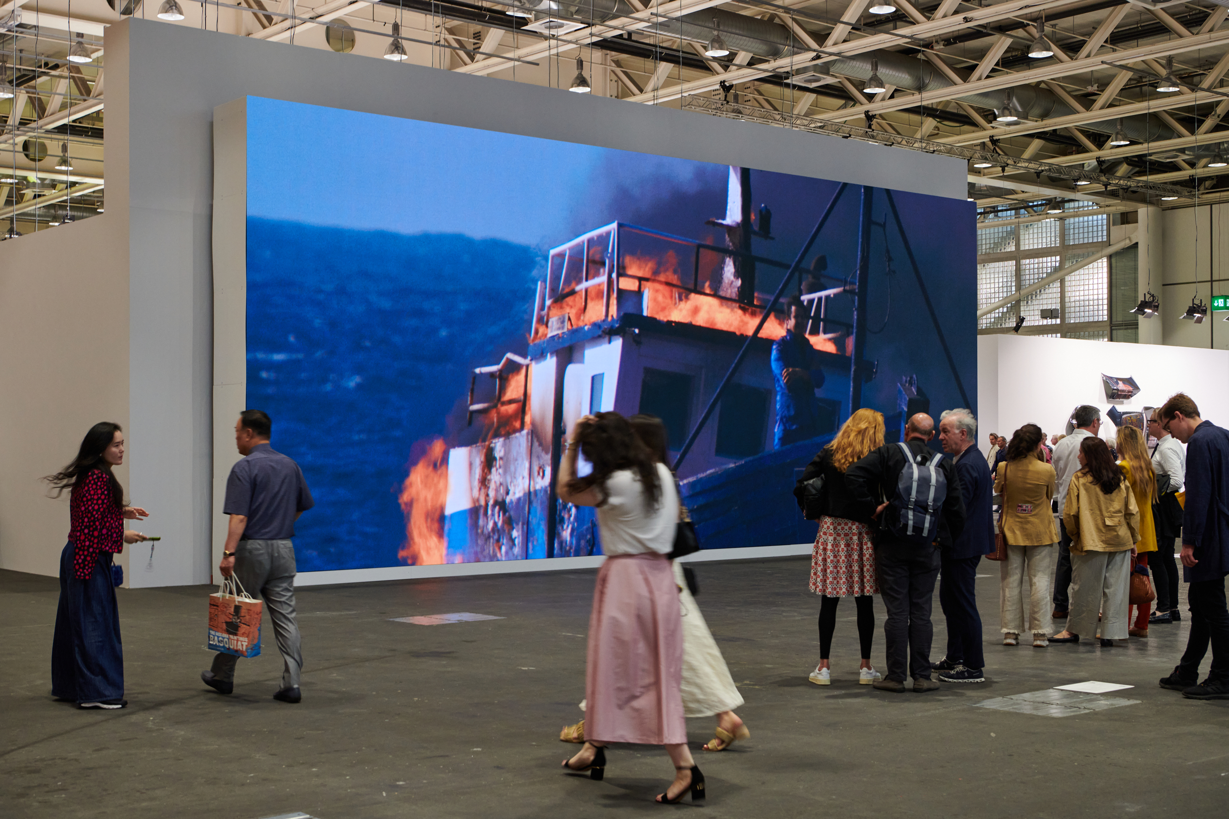 Art Basel 2023: самые дорогие работы и впечатляющие инсталляции-5