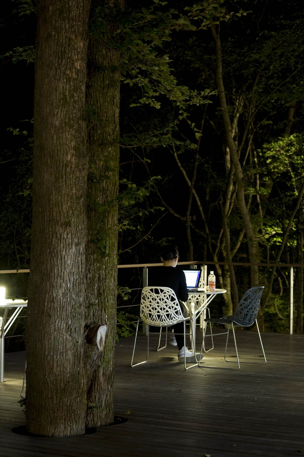 榆树露台 · 融入自然的休闲商业空间丨日本长野丨东环境·建筑研究所,都市环境照明研究所(ICE)等-32