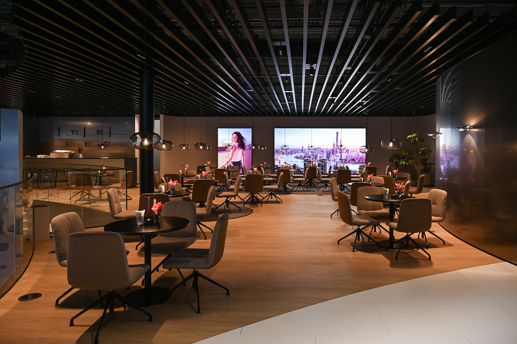 奥迪上海车展2025展位设计丨中国上海丨Atelier INDJ-63