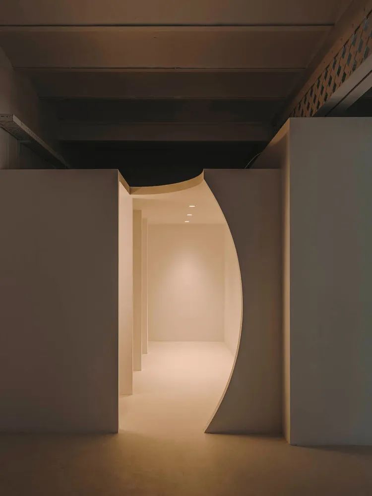 Fuego Camina Conmigo 办事处丨西班牙巴塞罗那-13