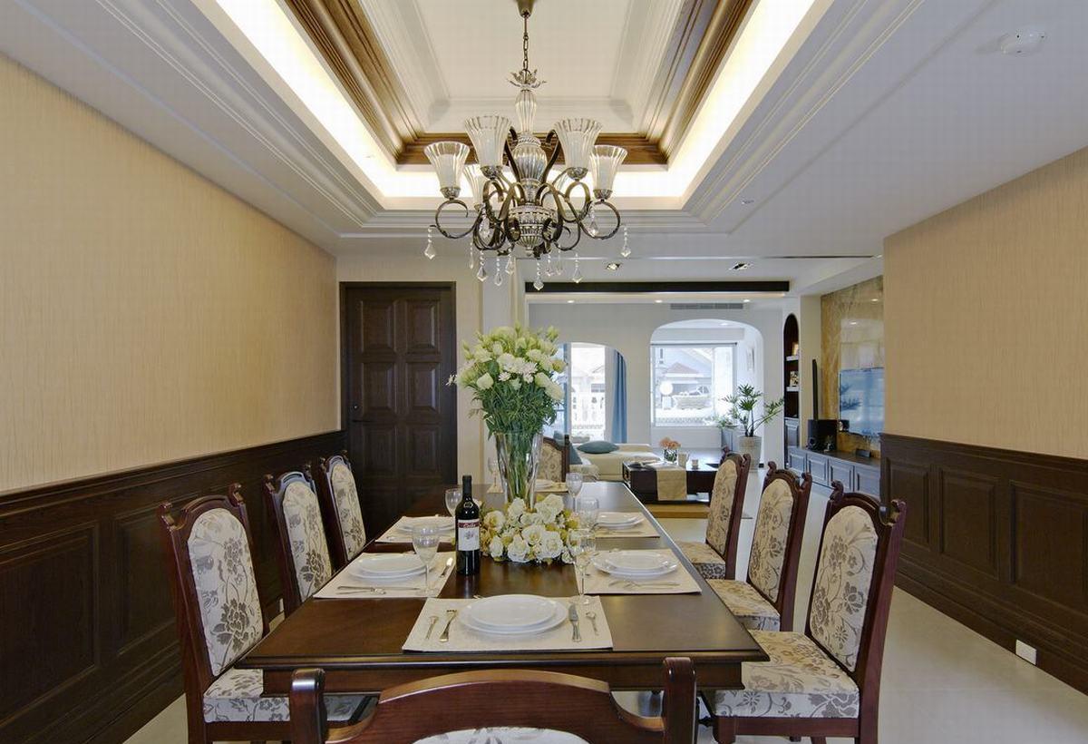 地中海风格度假屋，浪漫四柱床，斜屋顶木屋意象-8