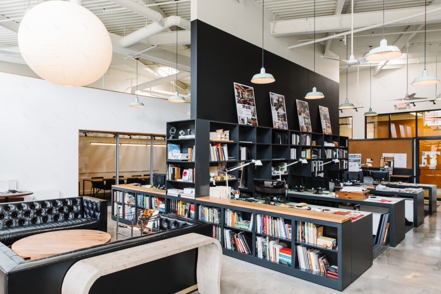 旧仓库变身创意办公空间-14