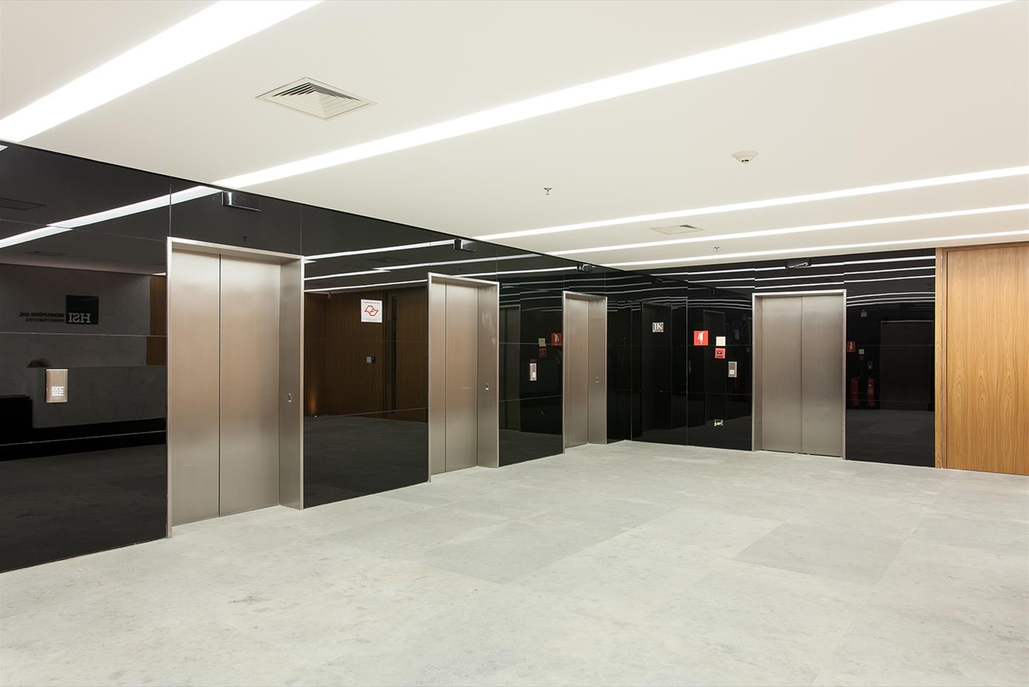 巴西 JK 办公室 | 打造舒适与私密的现代企业空间-3