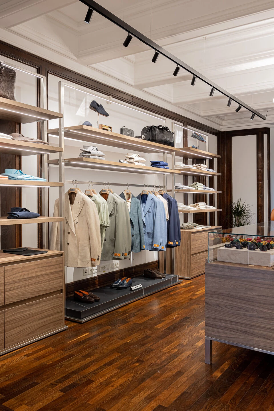 FLORENTINO DELURE 布加勒斯特展厅丨罗马尼亚布加勒斯特丨AB+Partners-7