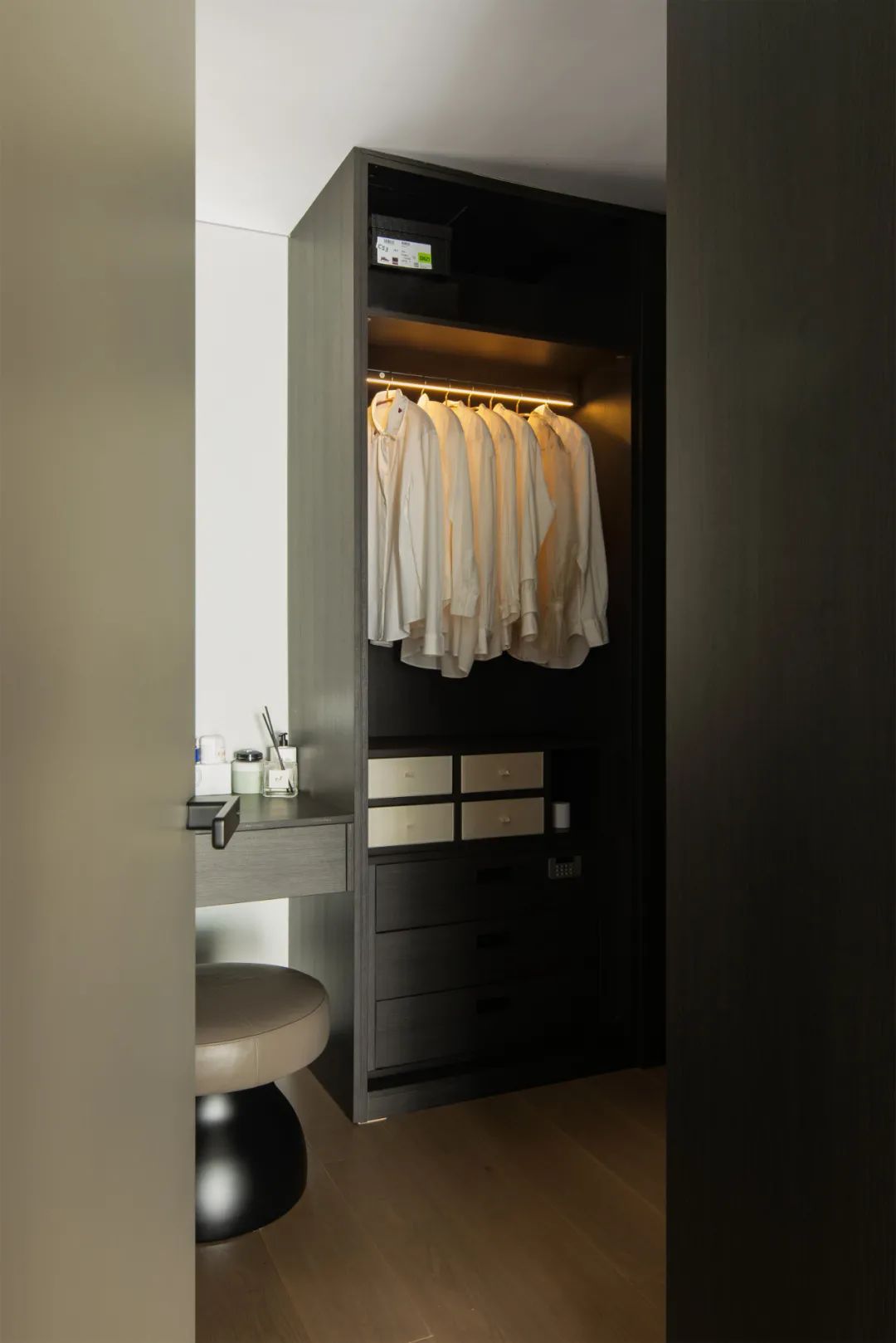 黑白空间碰撞 · 温州私宅·白麓城的理性与诗意丨中国温州丨温州未加软装设计,温州大墨空间设计-49