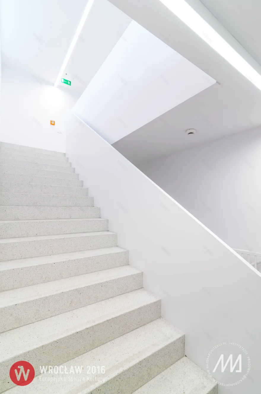 波兰 Bar Barbara 文化中心,现代与传统交融的设计-19