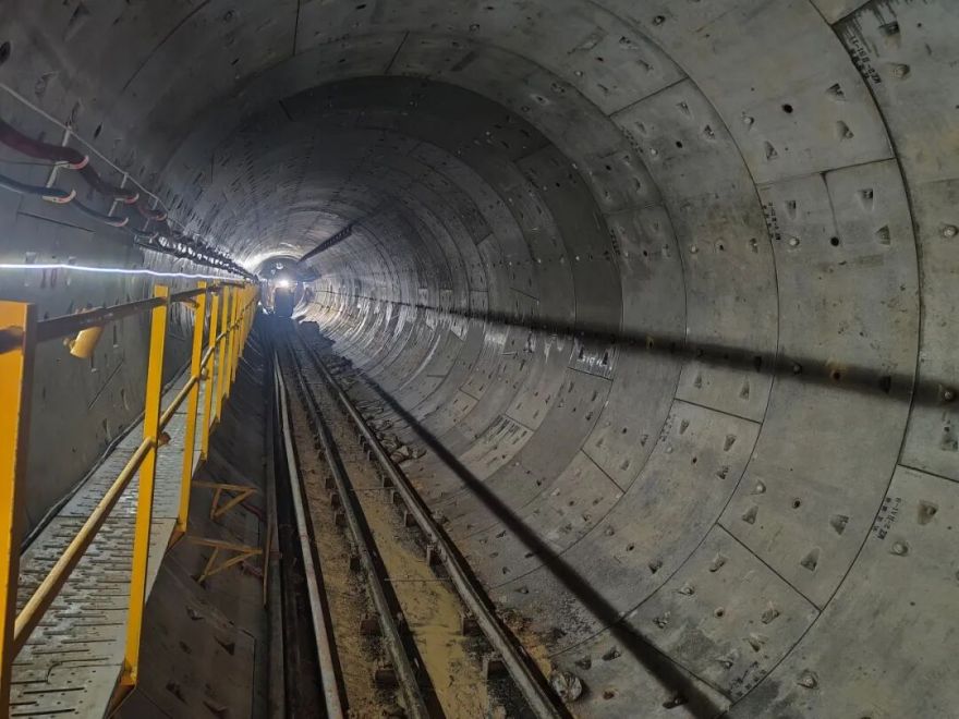 温暖万家,中建八局聊热入济长距离供热工程穿黄隧道全线贯通-76