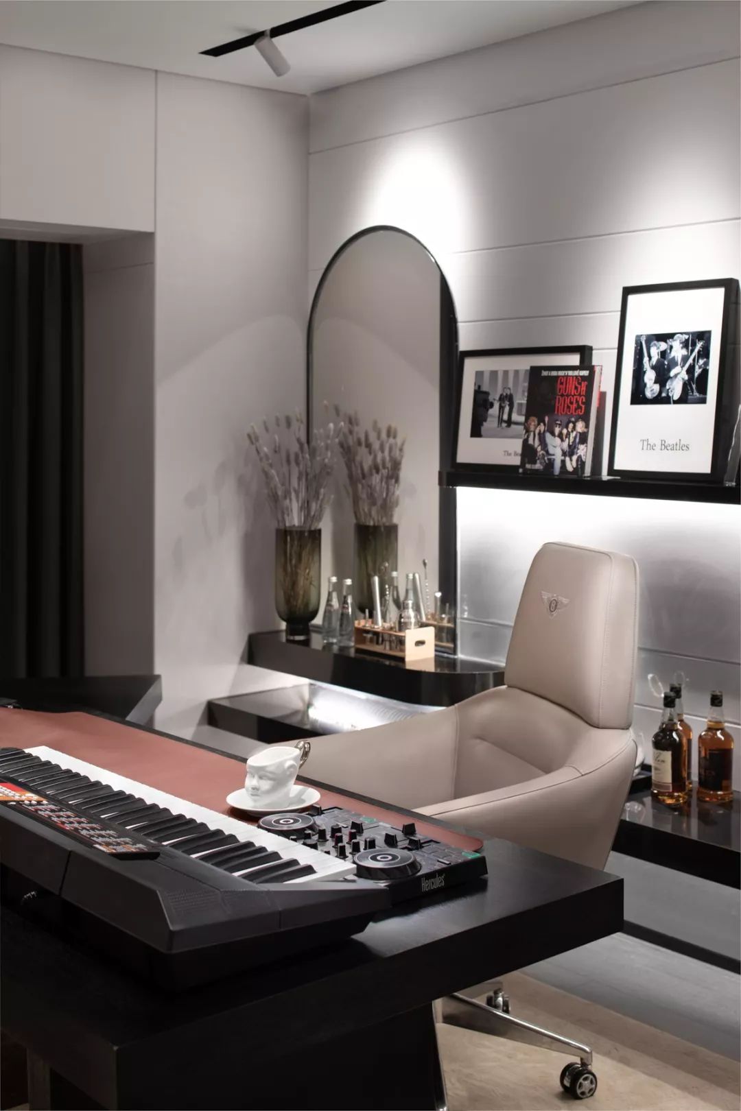 西安龙湖新壹城样板间 | 现代梦想家的音乐创作工作室-31