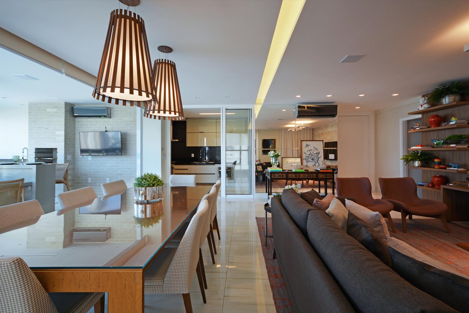 巴西 Apartamento J.R. | 一体化设计与自然材质的完美结合-3