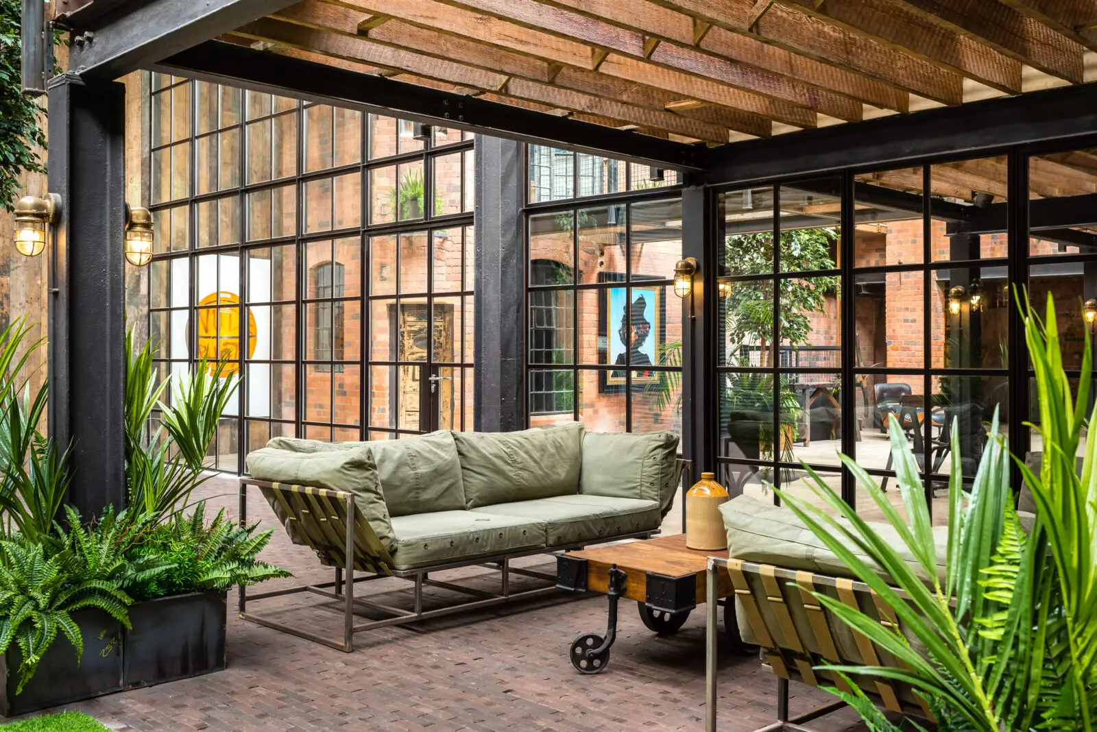 英伦风尚 | 伯明翰纺织厂 loft 的惊艳翻新-1