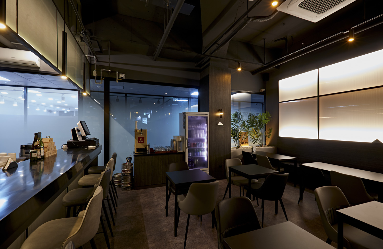 简约氛围的 16 坪韩式餐厅设计-12