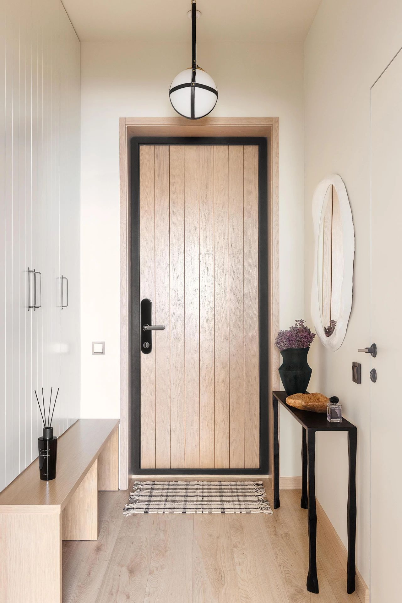 设计师夫妻的 53㎡小宅丨Duna Interiors Design Studio-0