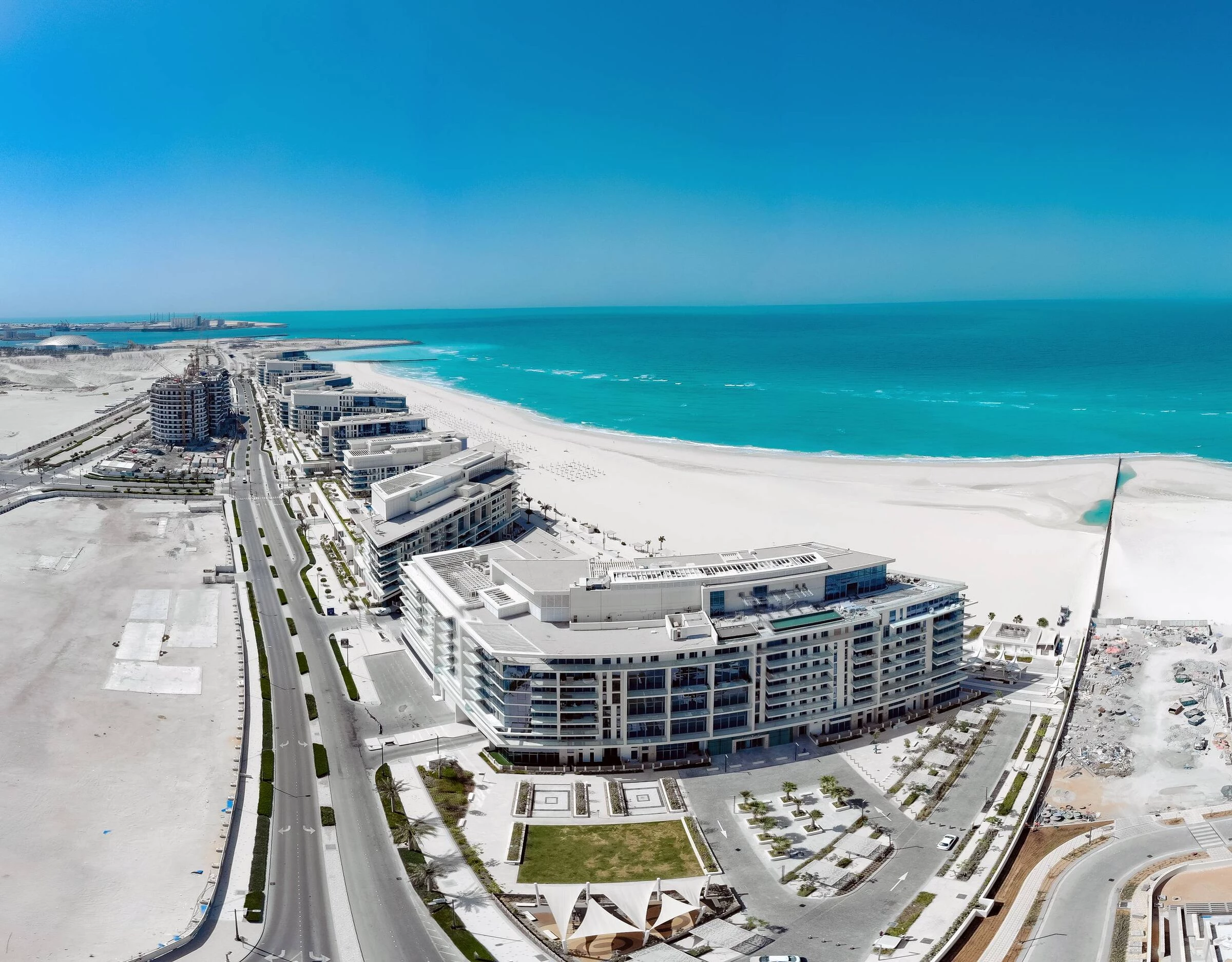 阿布扎比萨迪亚特岛文化区"Mamsha Al Saadiyat"住宅综合体设计-25