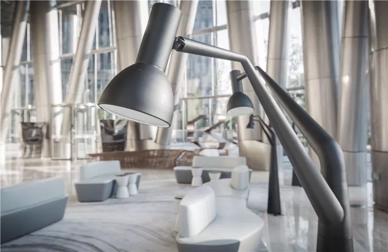 中银大厦 | 光影艺术的办公空间-56