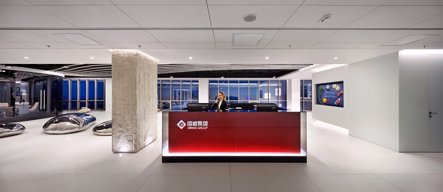 鑫伟办公室

注：鑫伟是根据拼音推测的可能人名或公司名等专有名词，如果有其他背景信息可提供更准确的翻译 丨乌克兰基辅丨MONO Architects-19