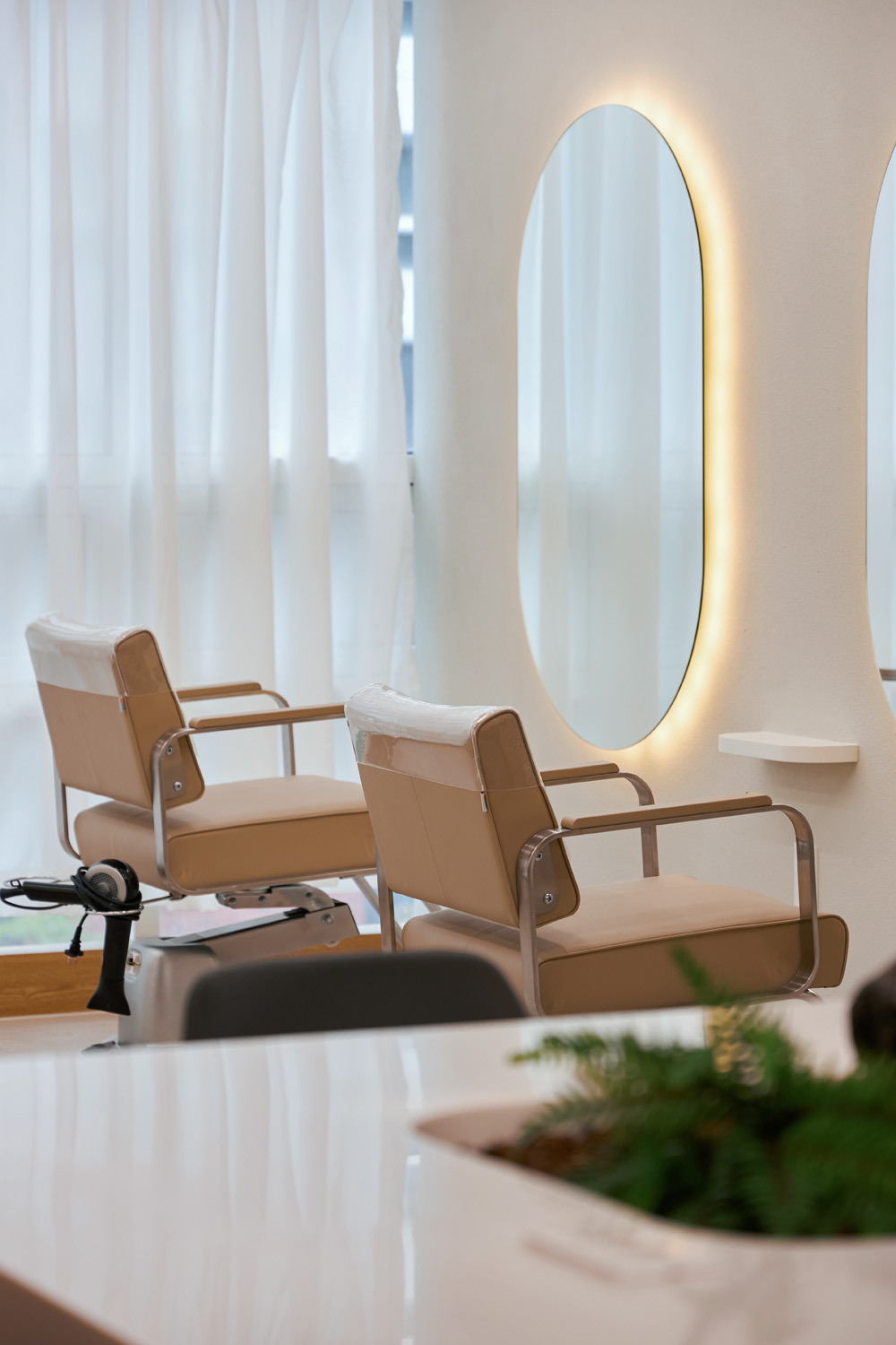 首尔高端美容沙龙 | 现代极简风格的艺术呈现-17