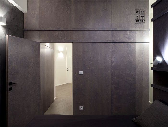 旧厂房改造的极简风格住宅公寓  Klara Valova SMLXL studio-0