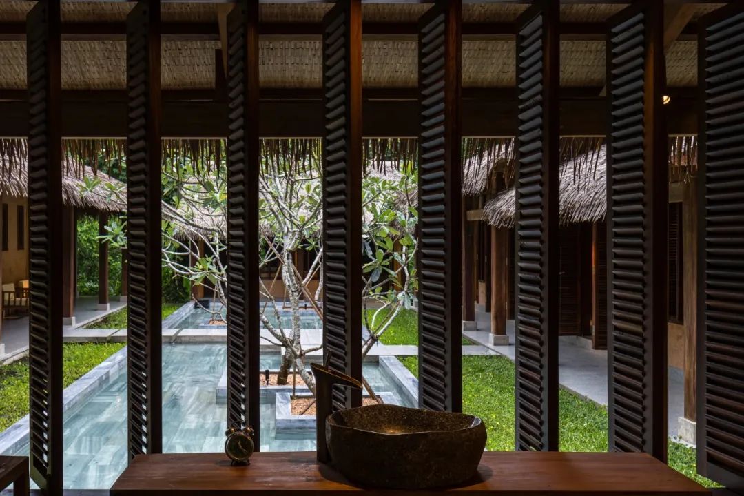 现代茅草建筑 | 传统工艺的当代新生-35