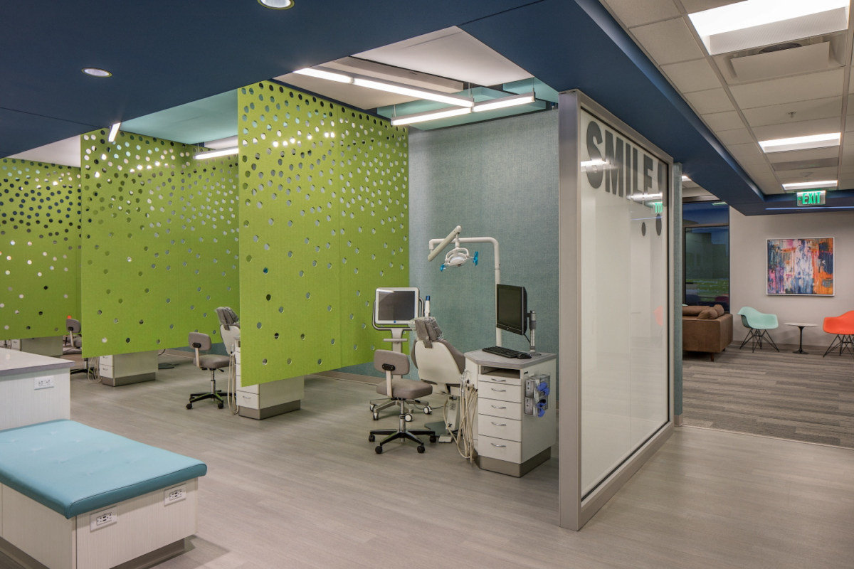 Omaha Orthodontics 现代诊疗空间-7