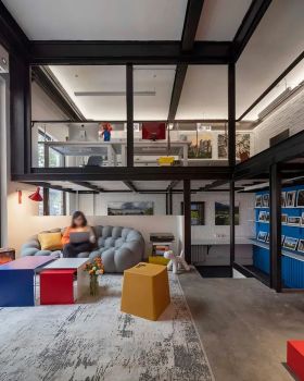 蒙德里安虫洞丨中国北京丨UK Studio Office