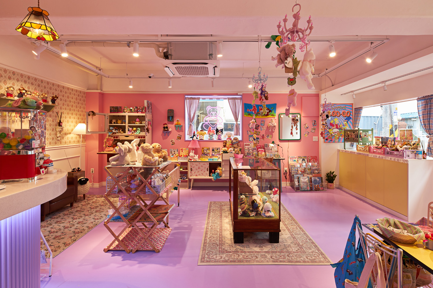 粉色调的宁静空间 | 舒舒熊的 15 平迷你商店-6