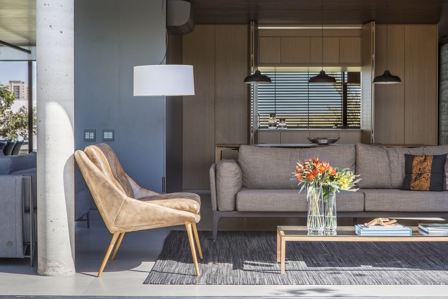 One Level Concrete House Providing Spaces for Leisure and Socializing-17