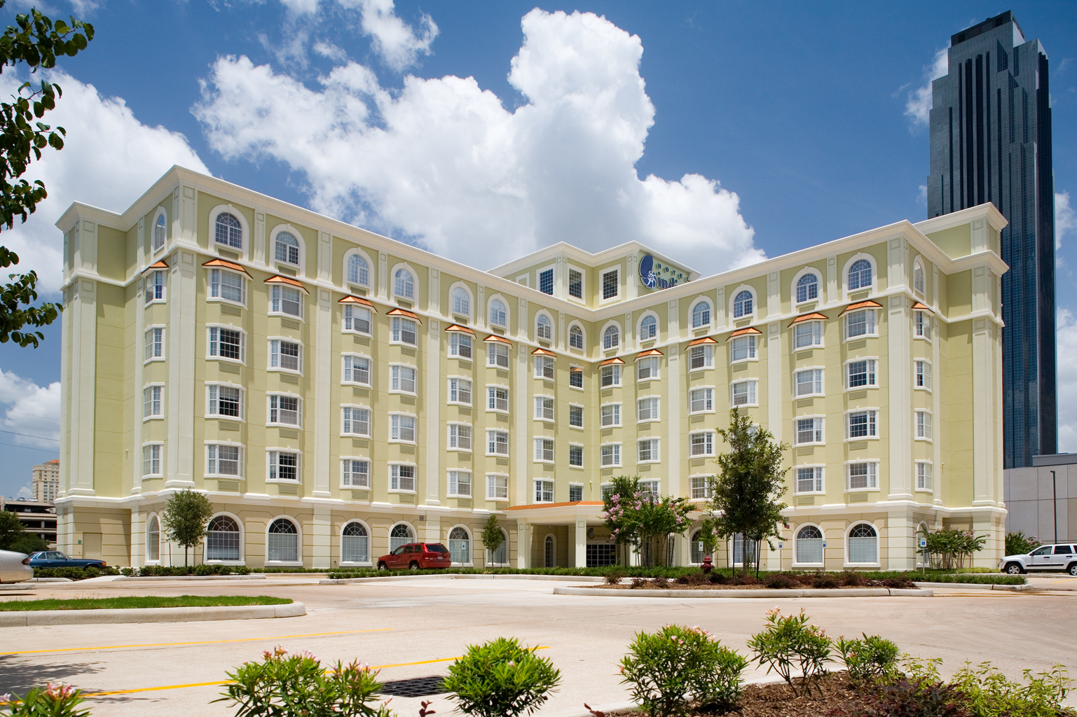 HOTEL INDIGO AT THE GALLERIA-55