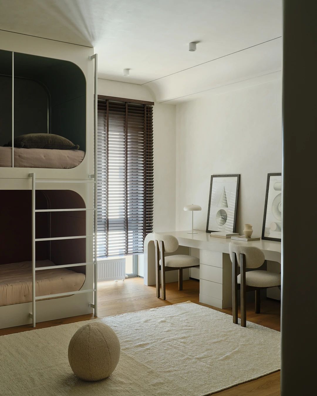 00后的网红小姐姐居然喜欢这样的设计风格-14