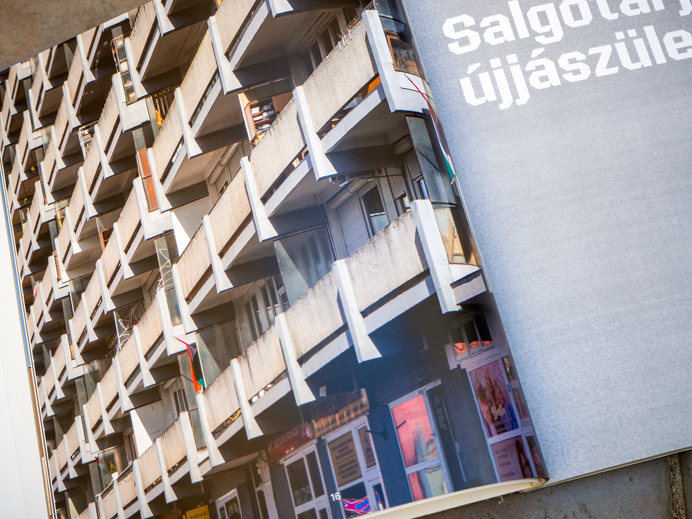 《Brutalista disztópia a kommunista érából》 | 记录历史，传承精神，独特的设计风格-2