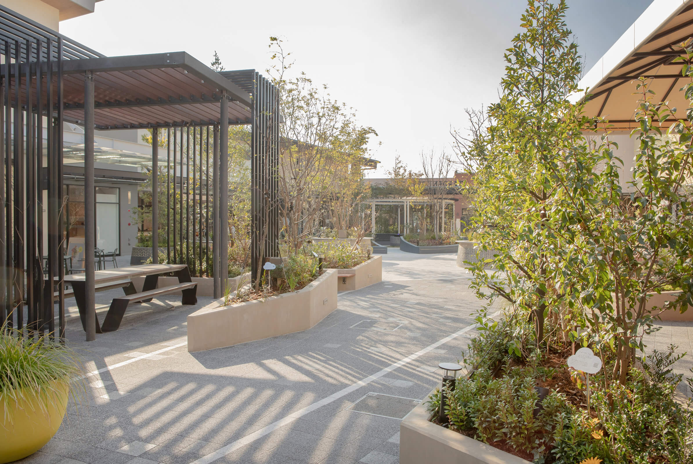 
      MITSUI OUTLET PARK Kisarazu (Phase 3) ｜ STGK Inc. | Landscape Design - Creating a living human-scape
    -15