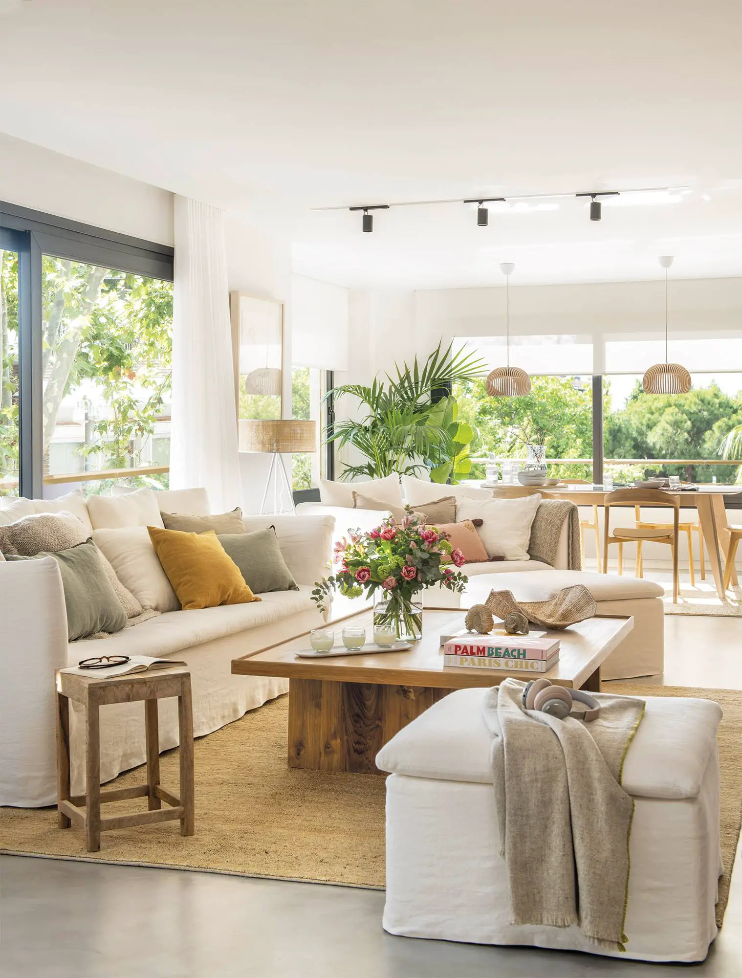 巴塞罗那一位建筑师翻新的一个开放式且现代化的公寓-2