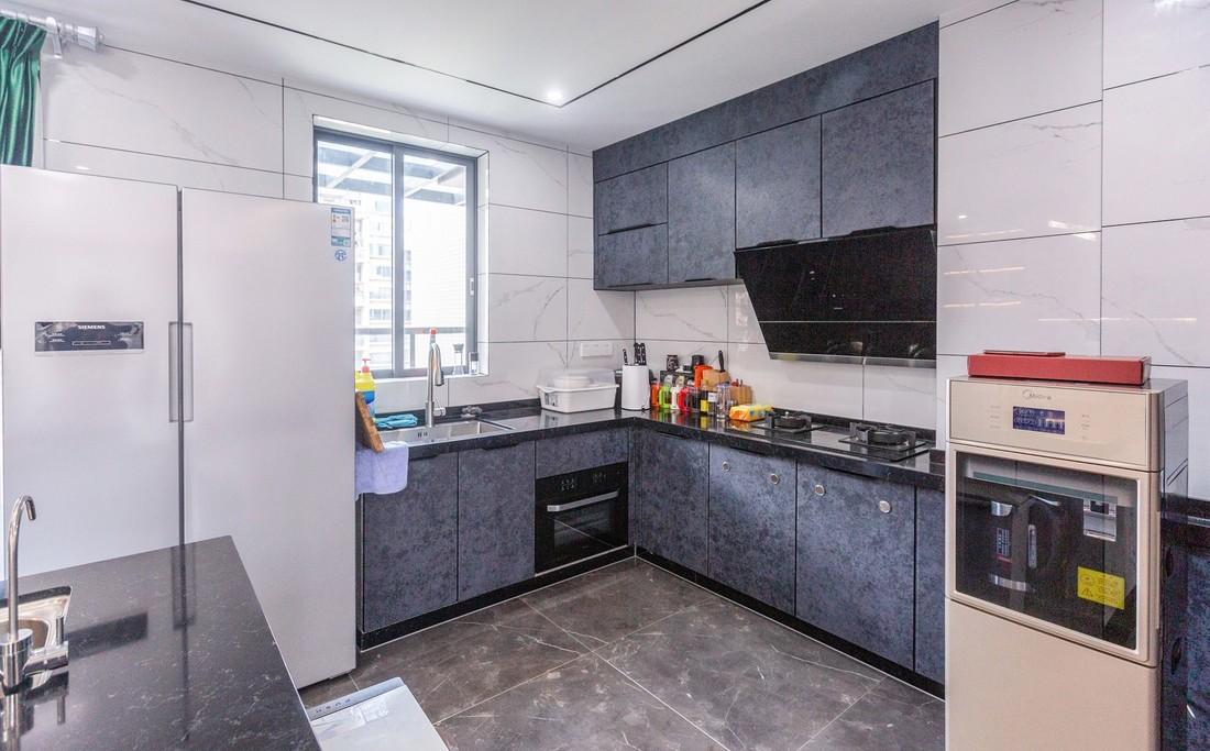 146㎡高级单身公寓 | 开放式空间与温馨家居的完美融合-30