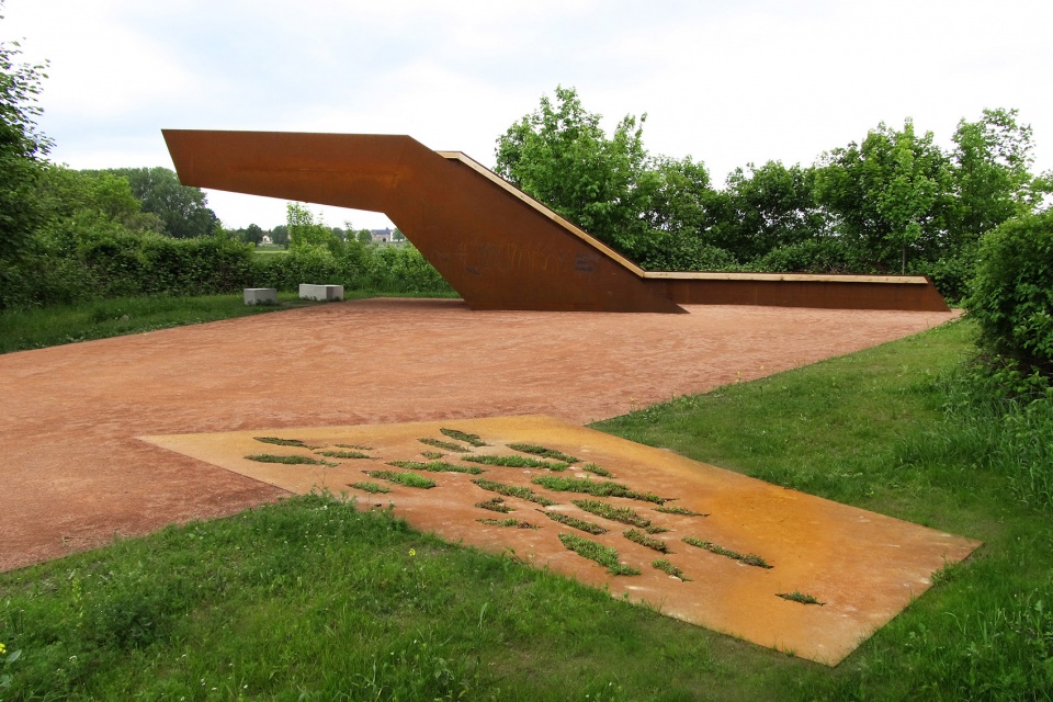 里萨易北河畔公园丨德国丨德国雷瓦德景观建筑事务所-17