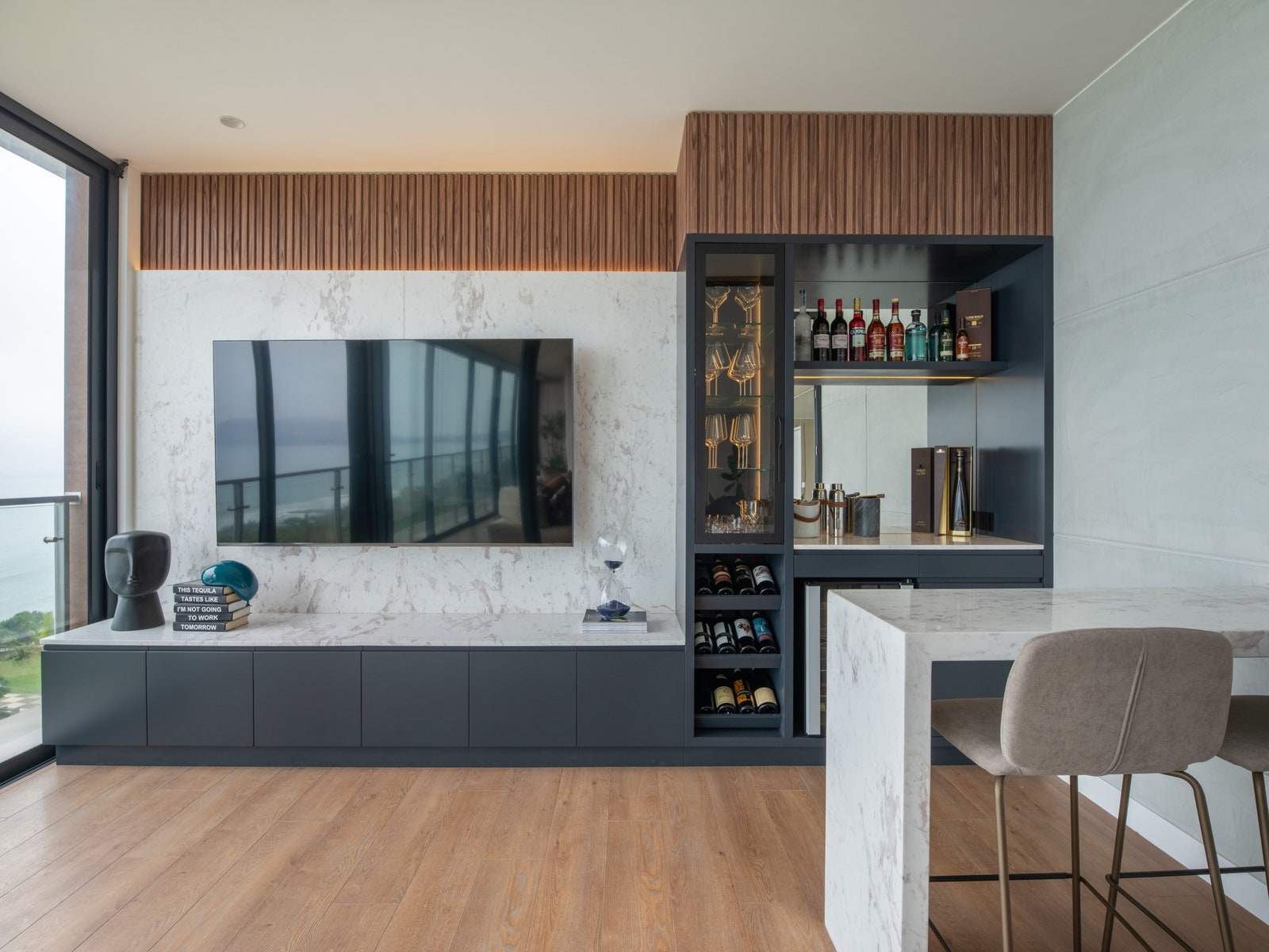 利马海景现代公寓的极简设计魅力-11