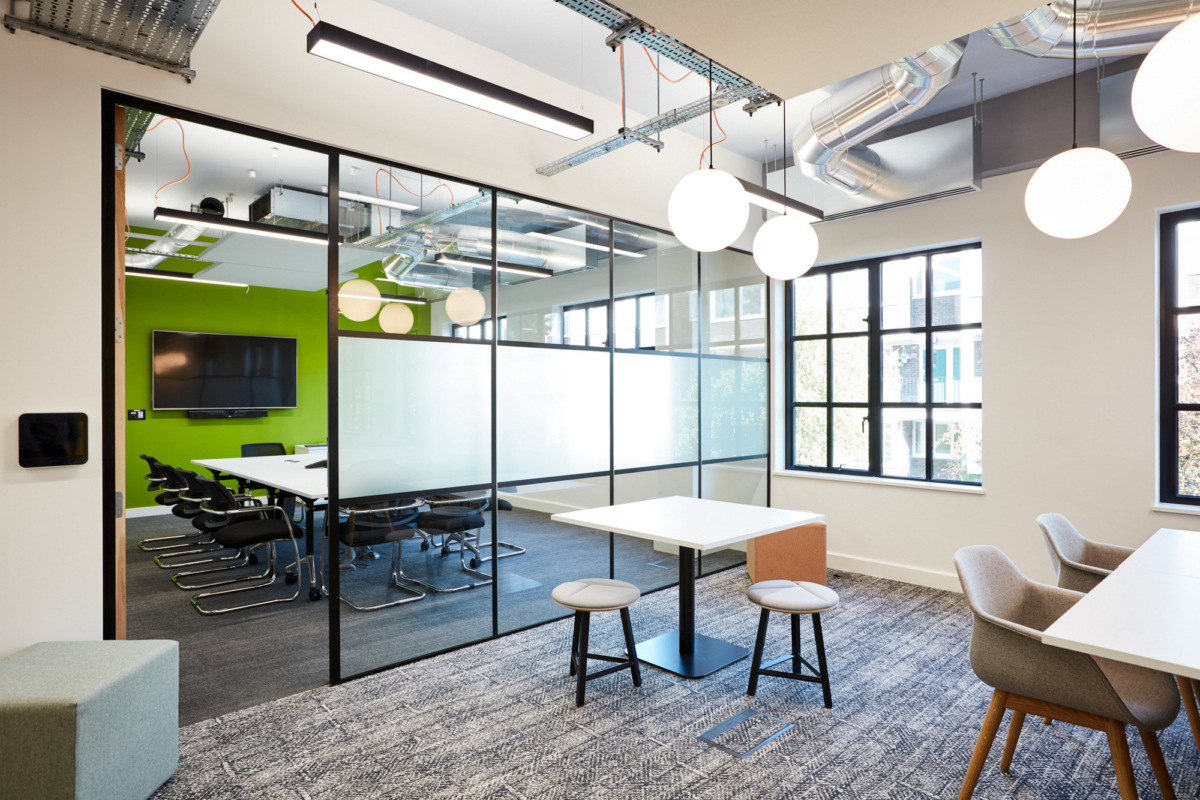 伦敦儿童协会办公室-11