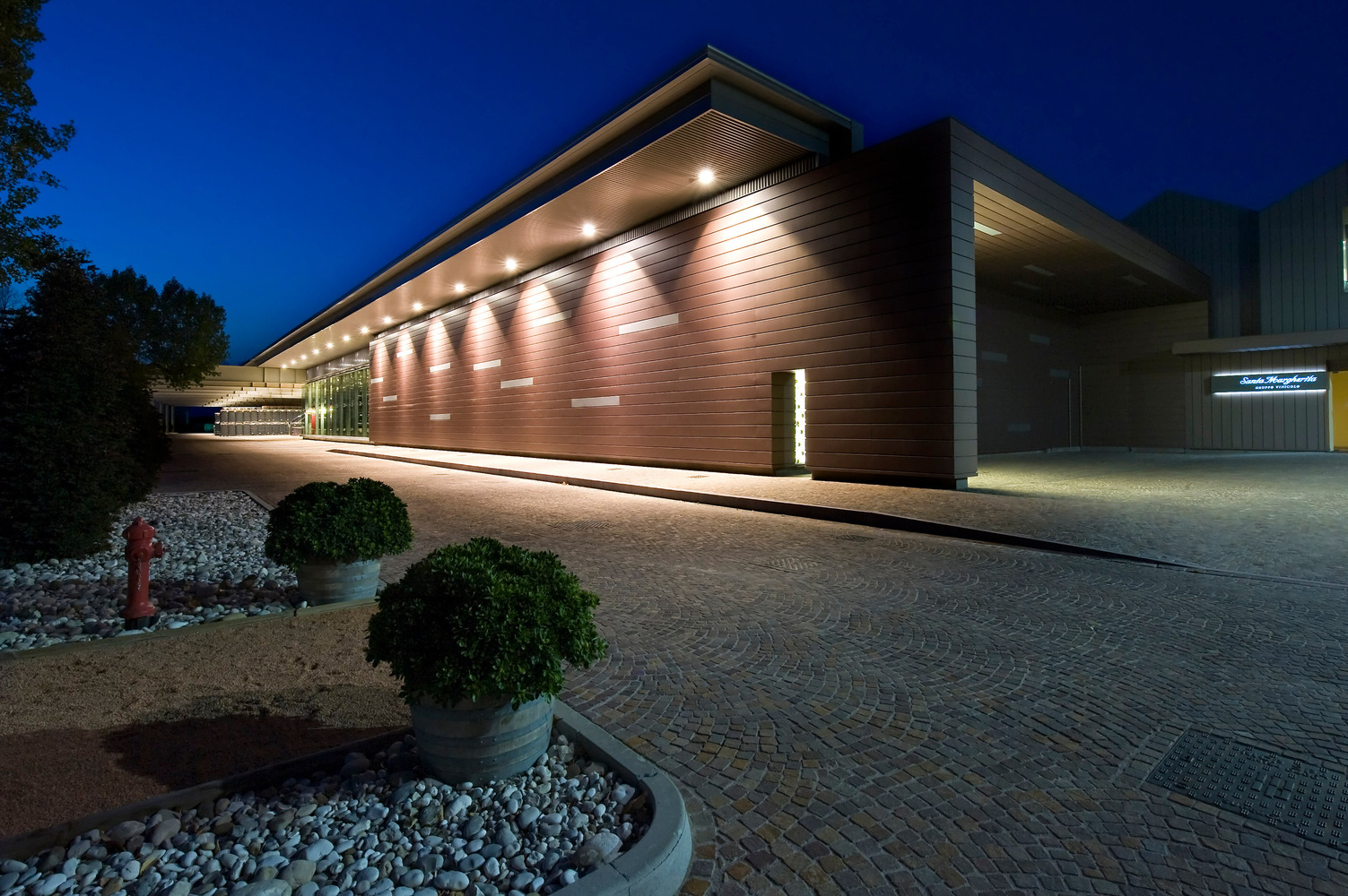 意式酒庄的现代"脱壳"重生-35