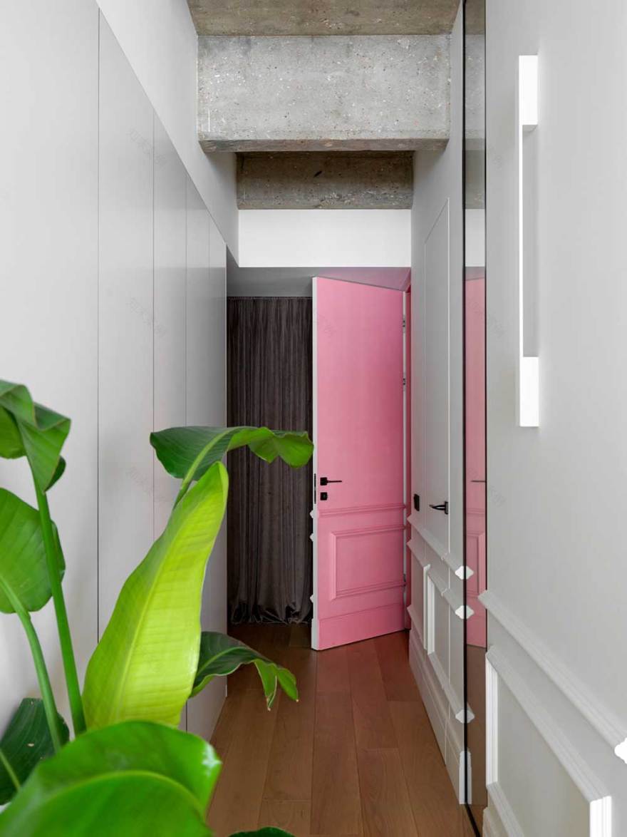 极简主义、造型和混凝土:莫斯科著名雕塑家女儿的公寓(72 平方米)-7