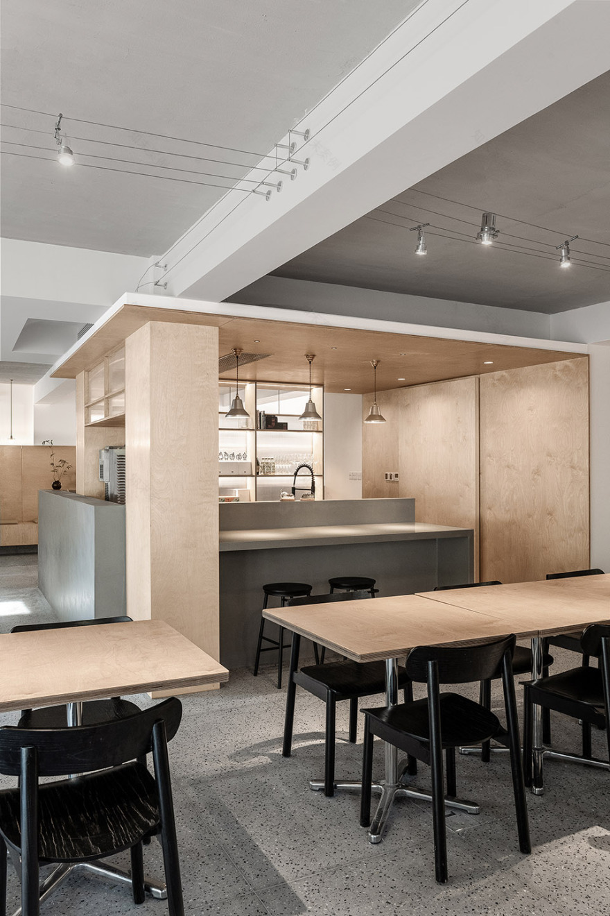 走神旅社 · 亲子友好,光影交织的山谷之家丨中国北京丨未来以北工作室-84