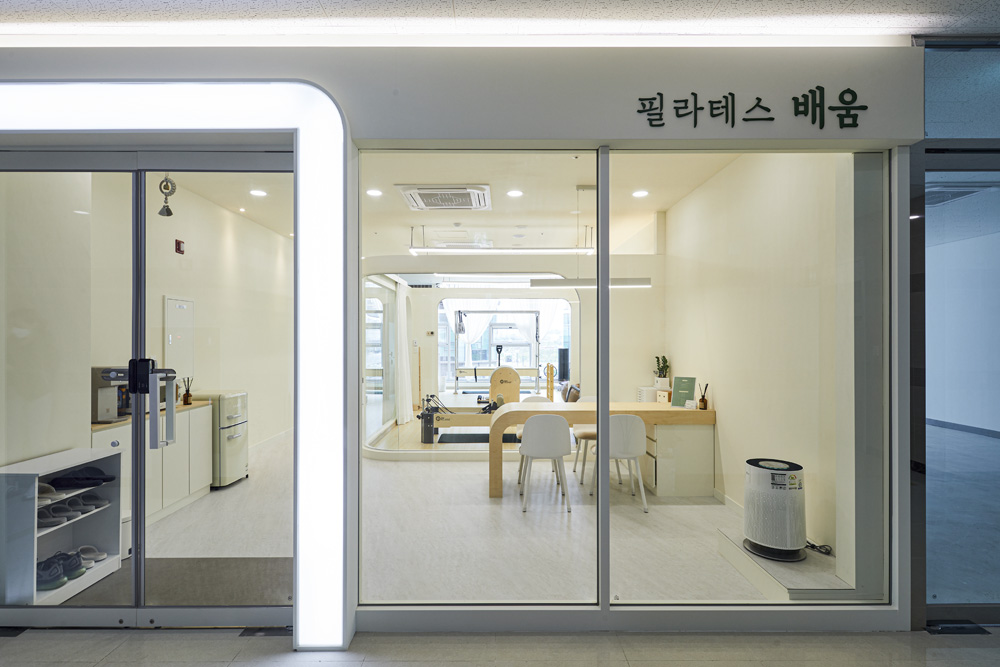 18 坪极简风 fila 旗舰店 设计成本解析-2