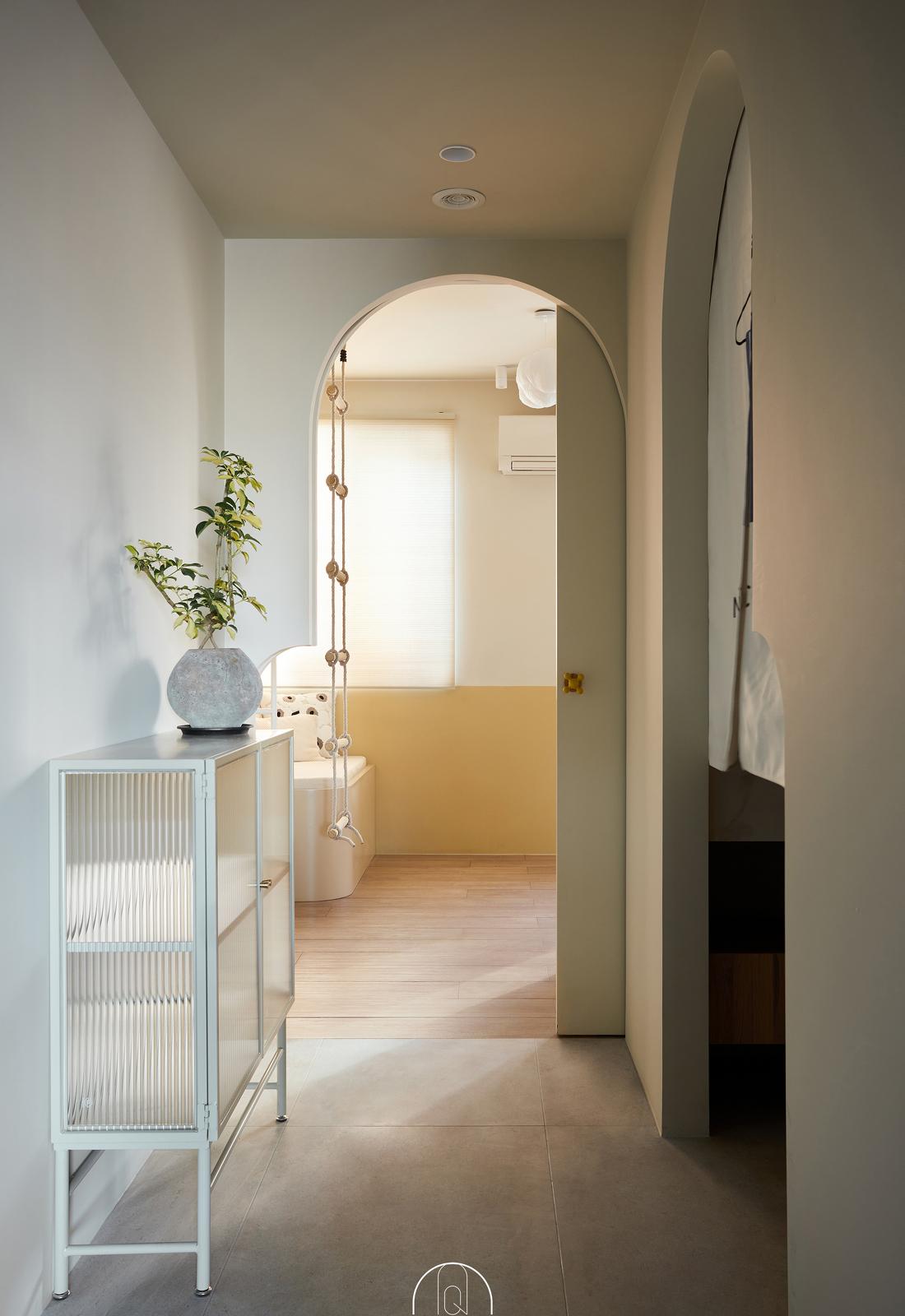 客厅变图书馆 · 个性化定制让家更具互动性-24