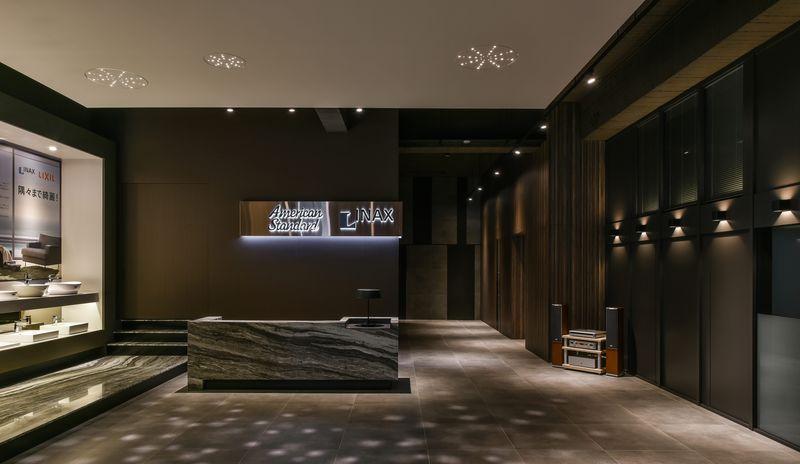 光影交织的水韵卫浴展示空间-5