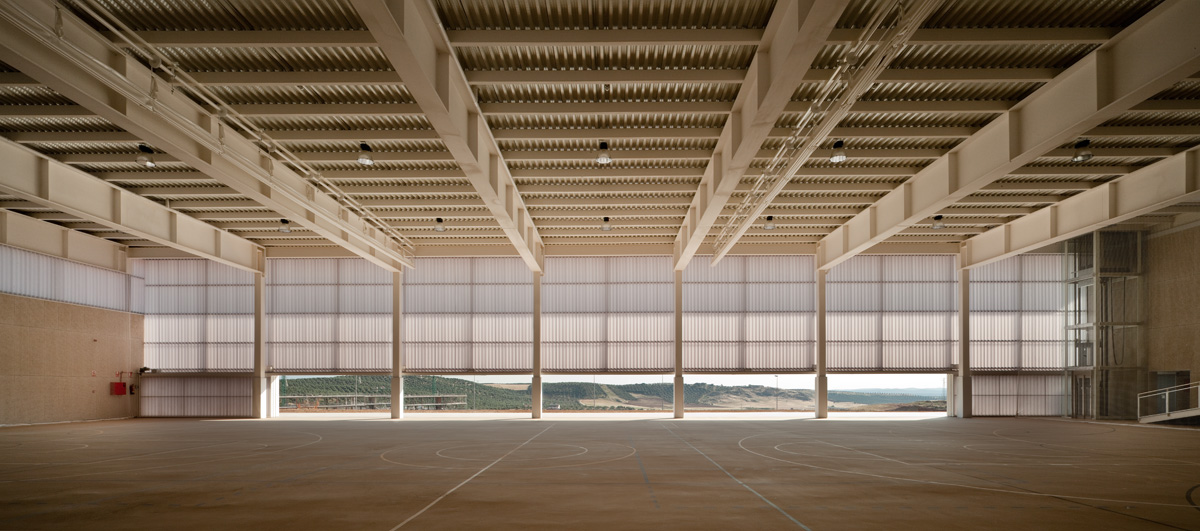 university sports hall-40