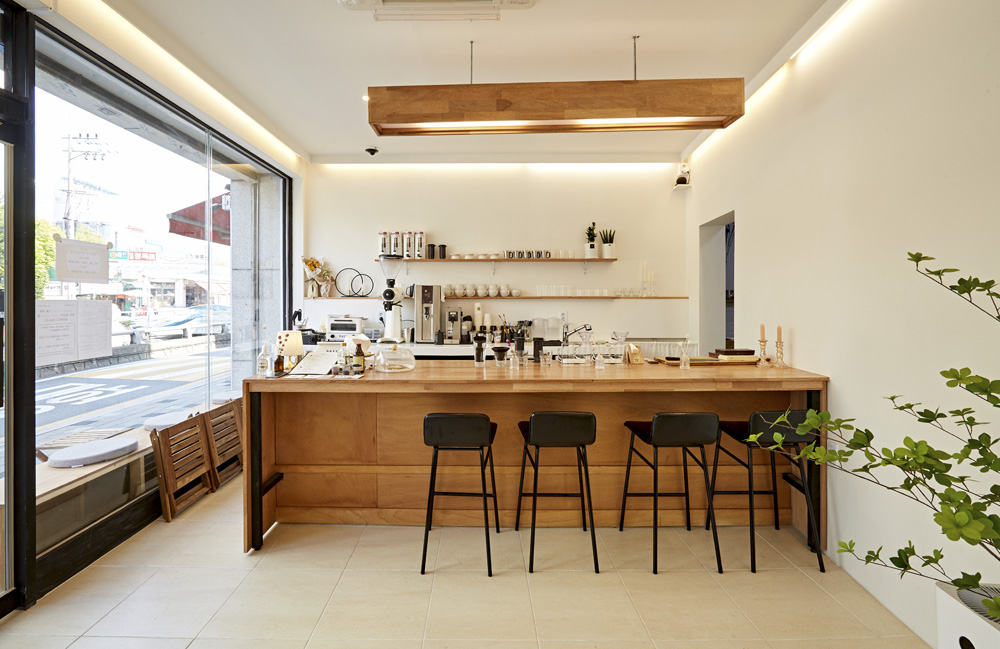 简约风 12 平米咖啡店设计-4